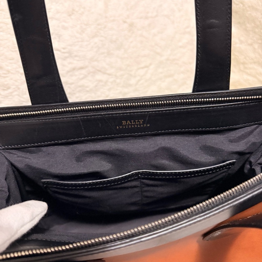 Bally Black and Tan Shoulder Bag - Picture 9 of 16
